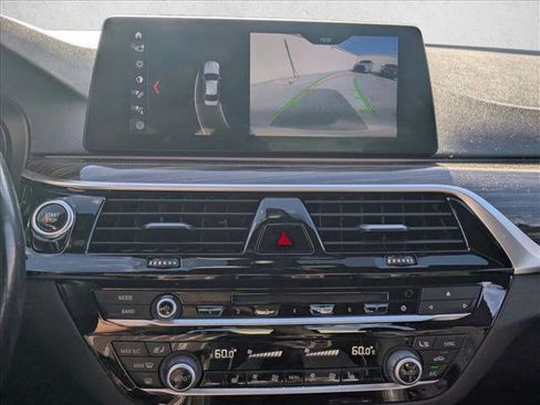 Used 2018 BMW 530e 530e iPerformance image 15