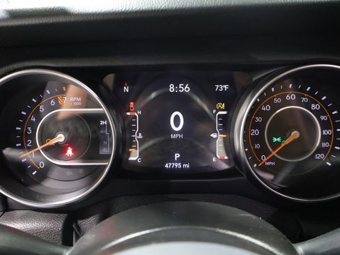 Used 2021 Jeep Gladiator Overland w/ Popular Equipment Package AWD/4WD image 36