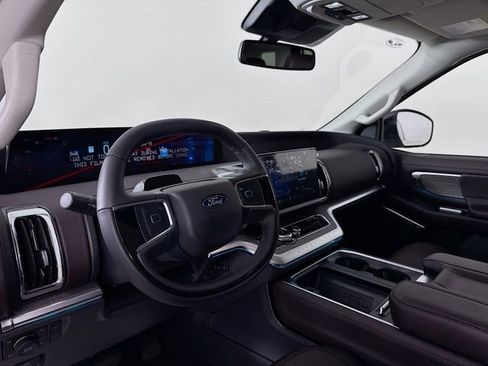 New 2025 Ford Expedition Platinum w/ Platinum Ultimate Package image 9