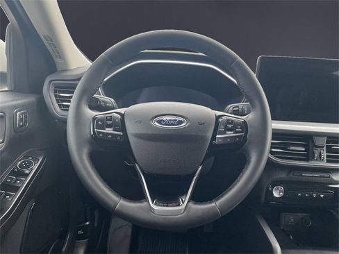 Used 2023 Ford Escape SE w/ PHEV Premium Package image 12