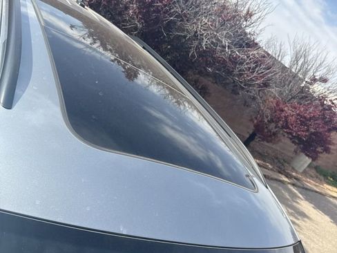 Used 2021 Volkswagen Tiguan SE R-Line image 22