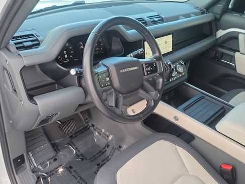 Used 2023 Land Rover Defender 110 X-Dynamic SE AWD/4WD image 12