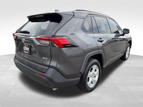 Used 2019 Toyota RAV4 XLE FWD image 7