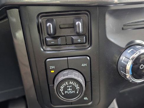 Certified 2022 Ford F150 XLT w/ Equipment Group 302A High image 23