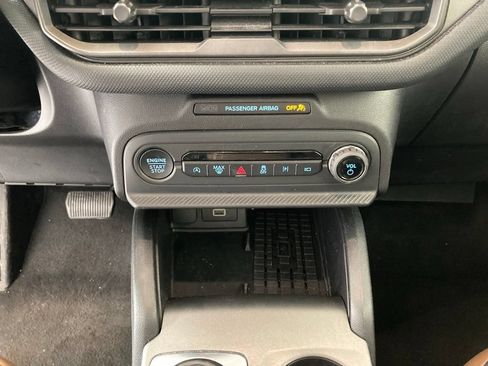Used 2025 Ford Bronco Sport Outer Banks w/ Outer Banks Tech Package+ AWD/4WD image 11