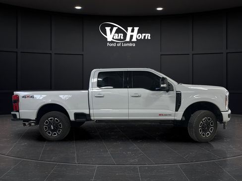 Used 2026 Ford F250 Platinum AWD/4WD image 8