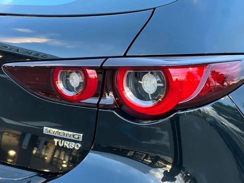 New 2025 MAZDA MAZDA3 Hatchback w/Premium Plus Pkg image 31