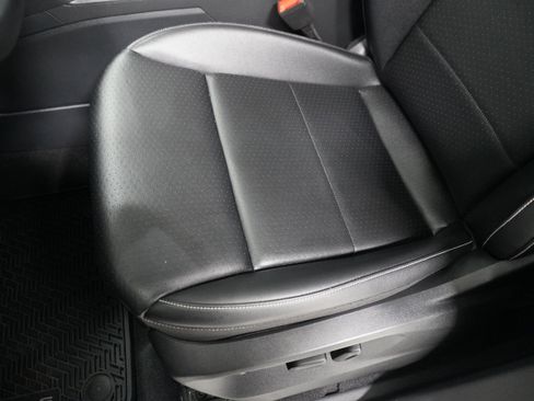 Used 2021 Volkswagen Atlas SE w/ Panoramic Sunroof Package image 11