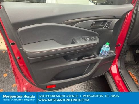 Used 2025 Honda Ridgeline TrailSport image 2