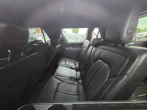Used 2019 Ford Expedition Max Limited RWD image 9