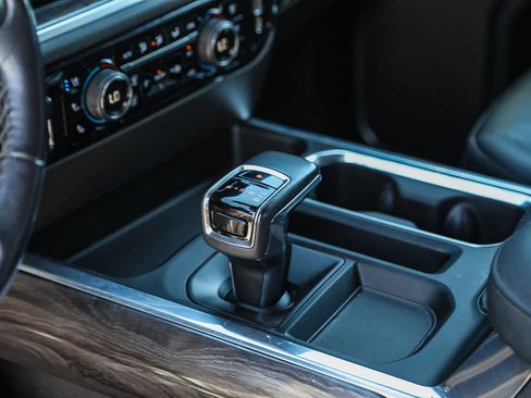 Used 2022 Chevrolet Silverado 1500 LTZ image 20