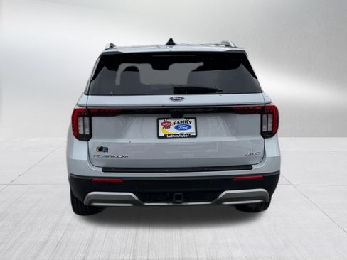 Certified 2025 Ford Explorer Platinum w/ LUX Leather Package image 6