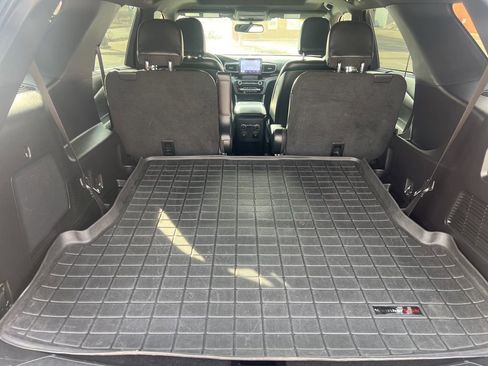 Used 2020 Ford Explorer Limited w/ Hybrid Equipment Group 310A image 7