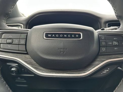 Certified 2024 Jeep Wagoneer Series II w/ Flexible Seating Group RWD image 24