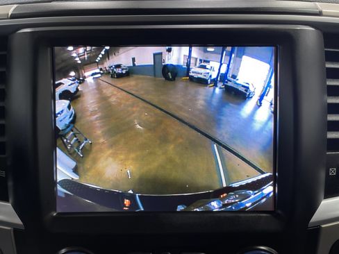 Used 2020 RAM 1500 Classic SLT w/ Luxury Group RWD image 11