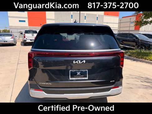 Certified 2026 Kia Carnival LXS FWD image 3