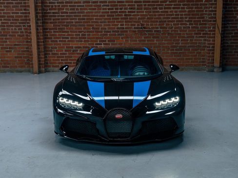 Used 2023 Bugatti Chiron Super Sport image 2