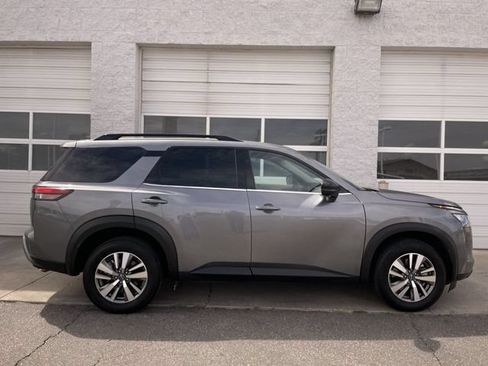 Used 2026 Nissan Pathfinder SL AWD/4WD image 1