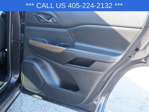 Used 2019 GMC Acadia SLE image 24