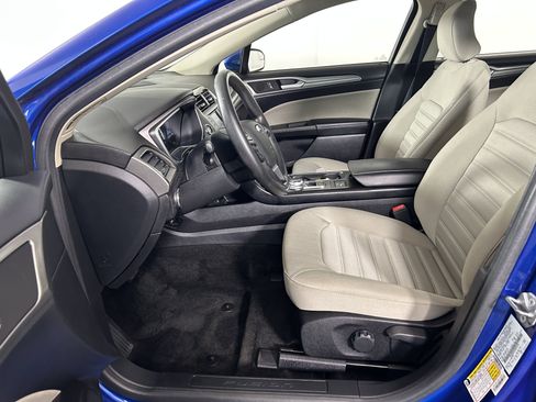 Used 2018 Ford Fusion S FWD image 8