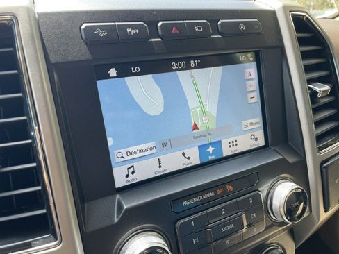 Used 2018 Ford F150 Lariat w/ Equipment Group 502A Luxury AWD/4WD image 19