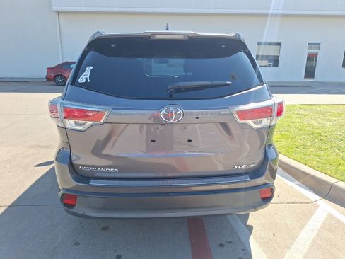 Used 2015 Toyota Highlander XLE image 5