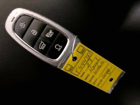 Used 2023 Hyundai Santa Fe SEL image 11