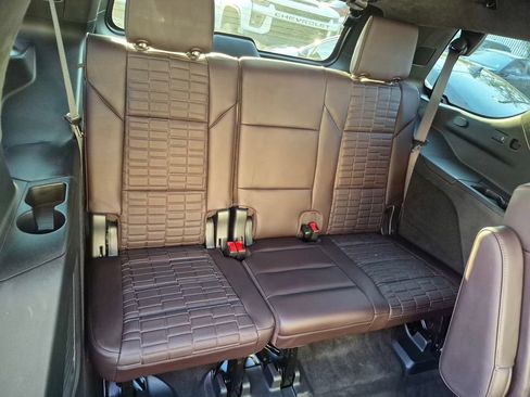 Used 2022 Cadillac Escalade Sport Platinum w/ Heavy-Duty Trailer Package AWD/4WD image 11