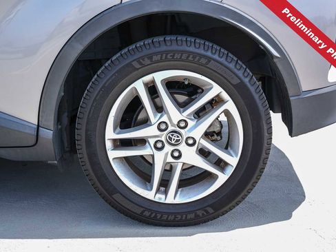 Used 2020 Toyota C-HR LE FWD image 11