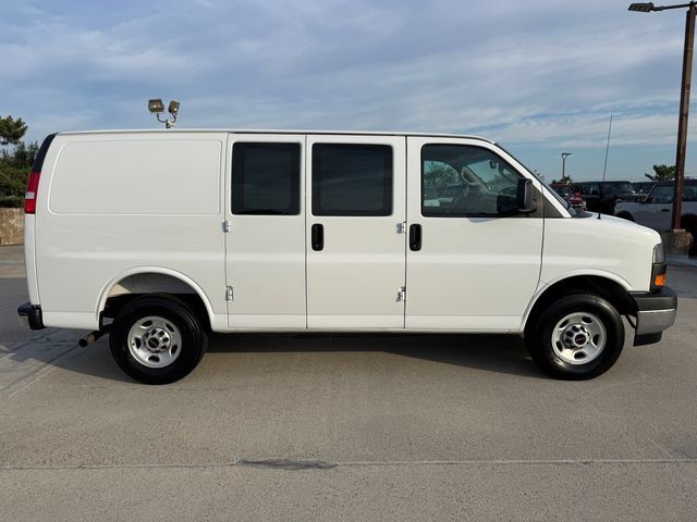 Used 2025 GMC Savana 2500 w/ Driver Convenience Package RWD image 4