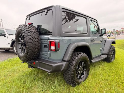 Used 2025 Jeep Wrangler Sport AWD/4WD image 6
