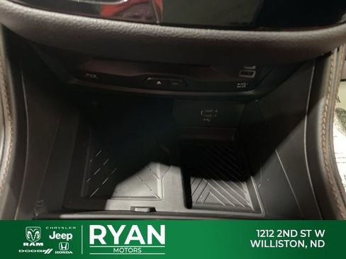 New 2026 Chrysler Pacifica Pinnacle image 37