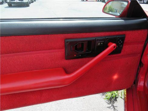 Used 1990 Chevrolet Camaro IROC-Z RWD image 13