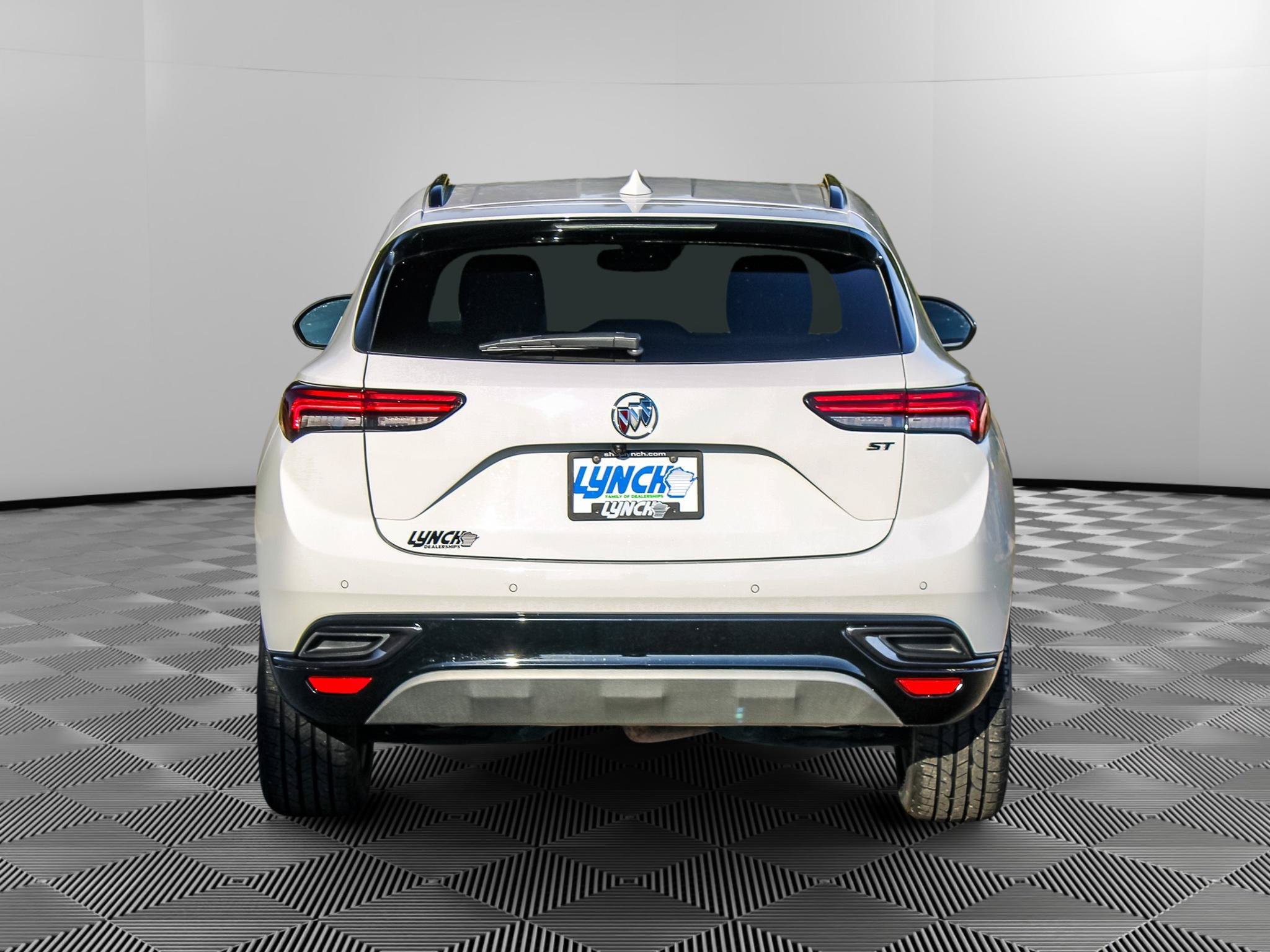 Used 2021 Buick Envision Essence w/ Sport Touring Package AWD/4WD image 3