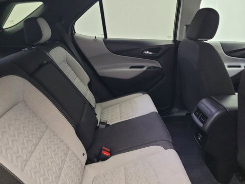 Used 2022 Chevrolet Equinox LT image 19