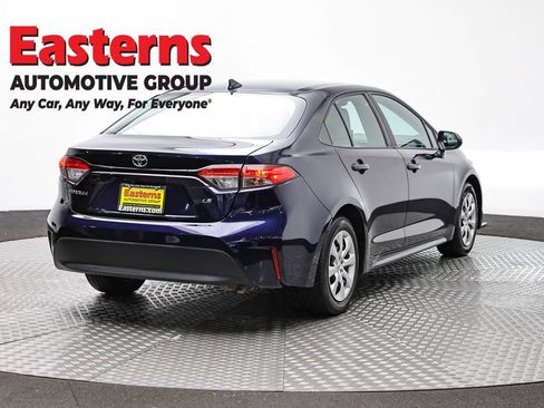 Used 2024 Toyota Corolla LE FWD image 5