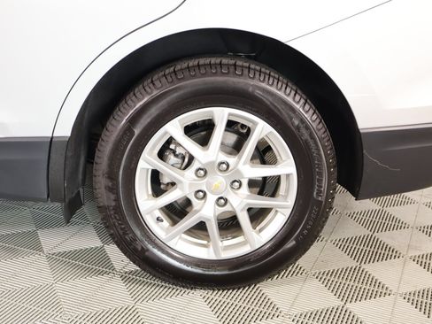 Used 2022 Chevrolet Equinox LT FWD image 17