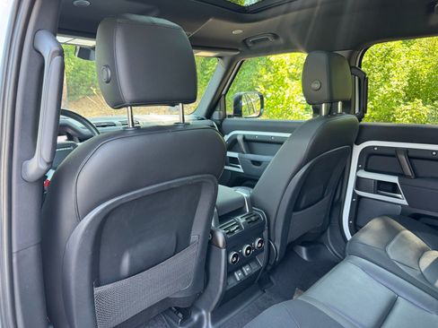 Used 2023 Land Rover Defender 110 X-Dynamic SE AWD/4WD image 56