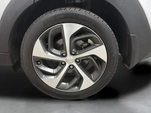 Used 2018 Hyundai Tucson Value FWD image 28