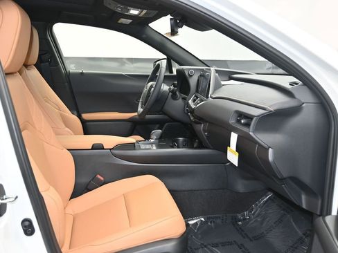 New 2025 Lexus UX 300h FWD image 11