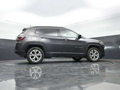 Used 2024 Jeep Compass Latitude AWD/4WD image 46