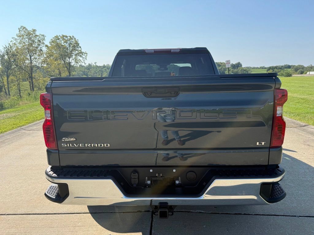Used 2026 Chevrolet Silverado 1500 LT AWD/4WD image 4