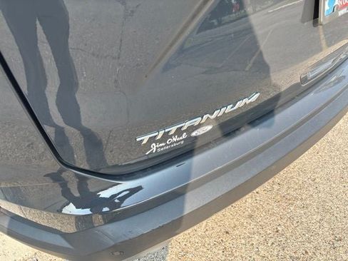 Used 2021 Ford Edge Titanium AWD/4WD image 2