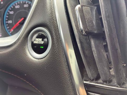 Used 2020 Chevrolet Traverse LS FWD image 29