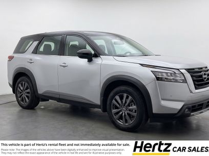 Used 2025 Nissan Pathfinder SV