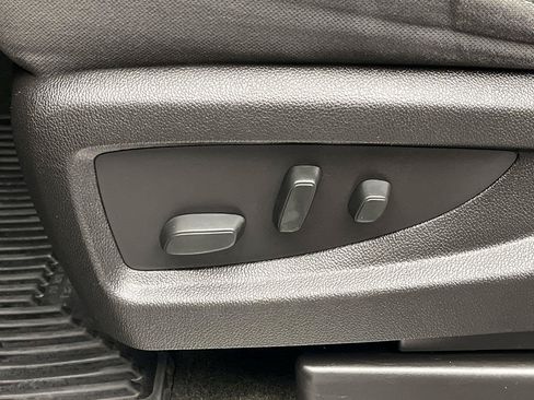 Used 2017 Chevrolet Silverado 1500 LT w/ All Star Edition AWD/4WD image 11
