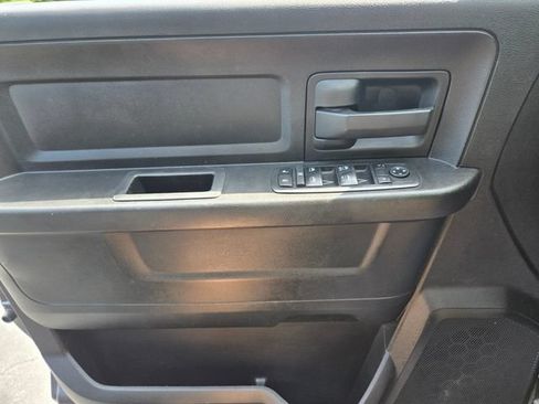 Used 2019 RAM 1500 Express AWD/4WD image 28