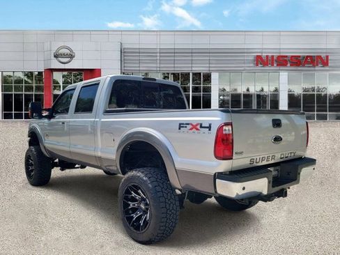 Used 2011 Ford F350 Lariat w/ Lariat Interior Pkg image 6