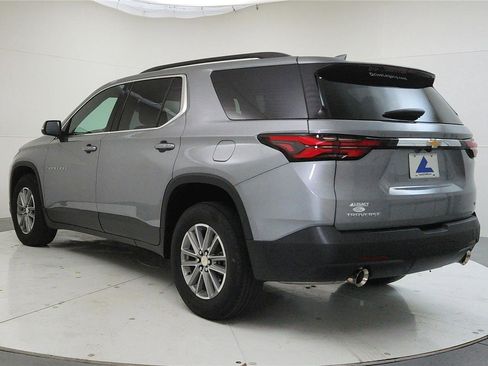 Used 2023 Chevrolet Traverse LT image 6