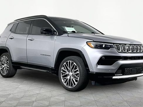 Used 2023 Jeep Compass Limited w/ Elite Group AWD/4WD image 3